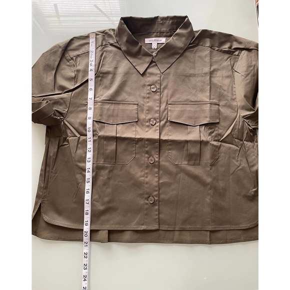 New Good American The Crop Shirt in Sage - Picture 9 of 10